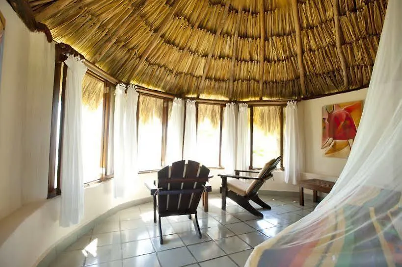 **  Hotel Maya Cabanas Y Cenote Tulum México